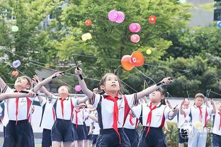 及时雨！法兰克福此前4连败&5场不胜，踢拜仁5-1一扫阴霾！